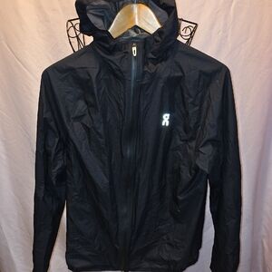 Run On Clouds Womens Windbreaker Jacket Black Lightweight Medium